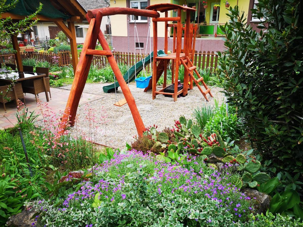 Szabo Vendeghaz Otel Siklós Dış mekan fotoğraf